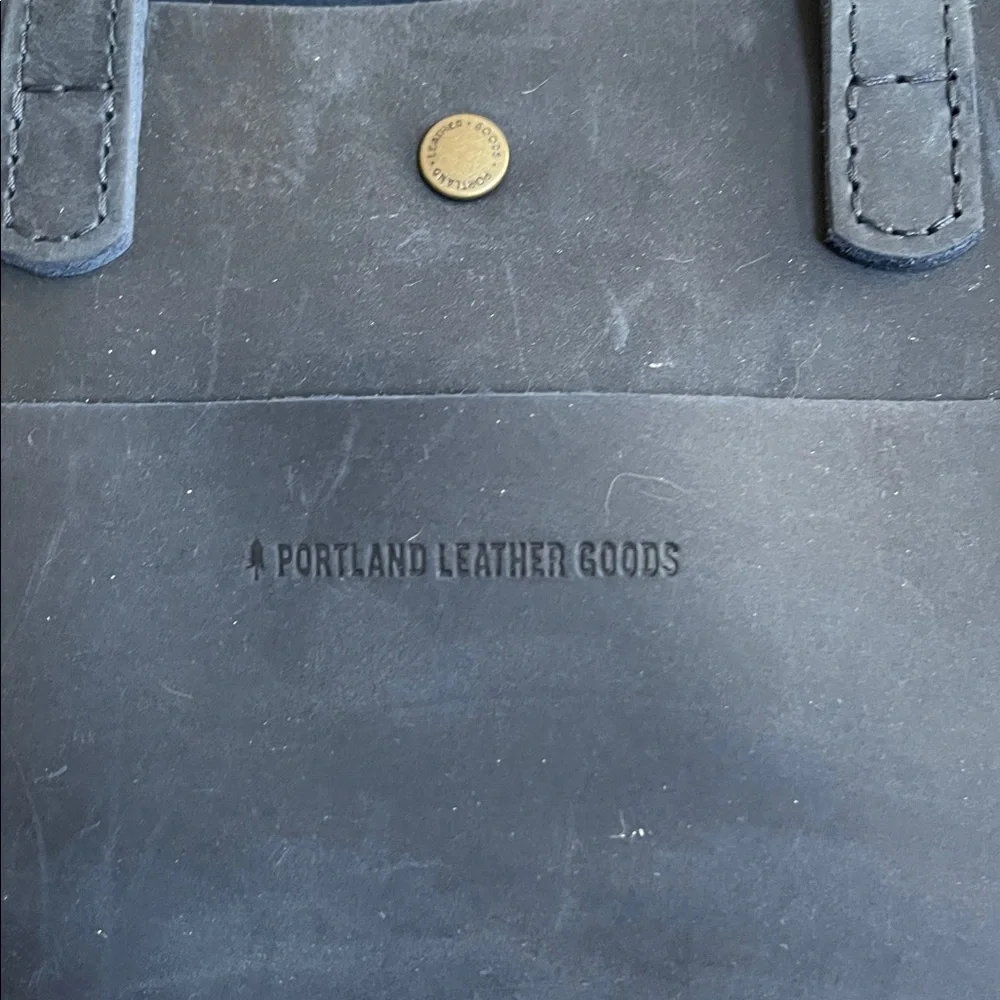 Chic Navy Leather Tote - Picture 5 of 7